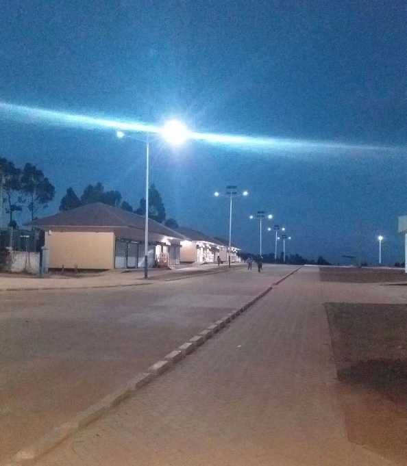 秦都区非洲科特迪瓦太阳能路灯工程